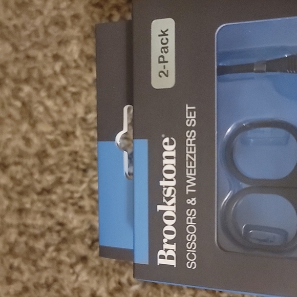 Brookstone Scissors & Tweezers Set - Picture 2 of 4